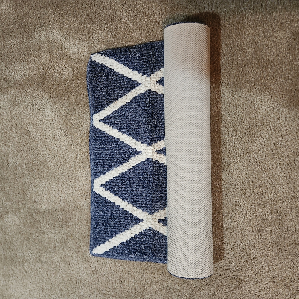 💫4 for $15💫 Blue and White Geometric Rug